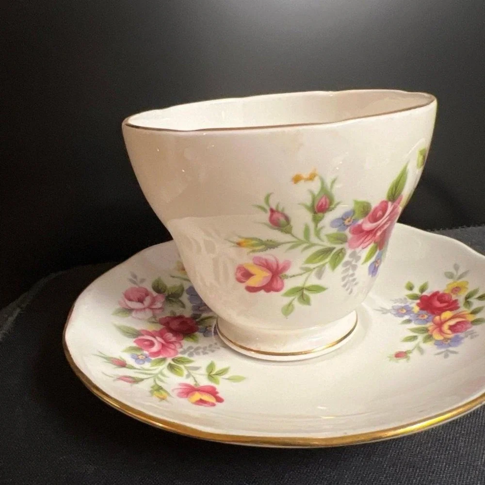 Vintage Queen Anne Bone‎ China Pink Roses Teacup And Saucer #329